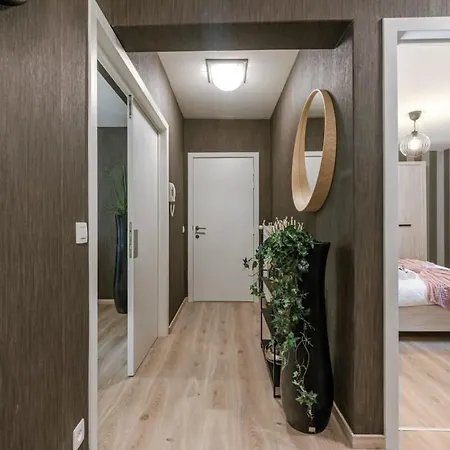 Lovely With Lateral Seaview *